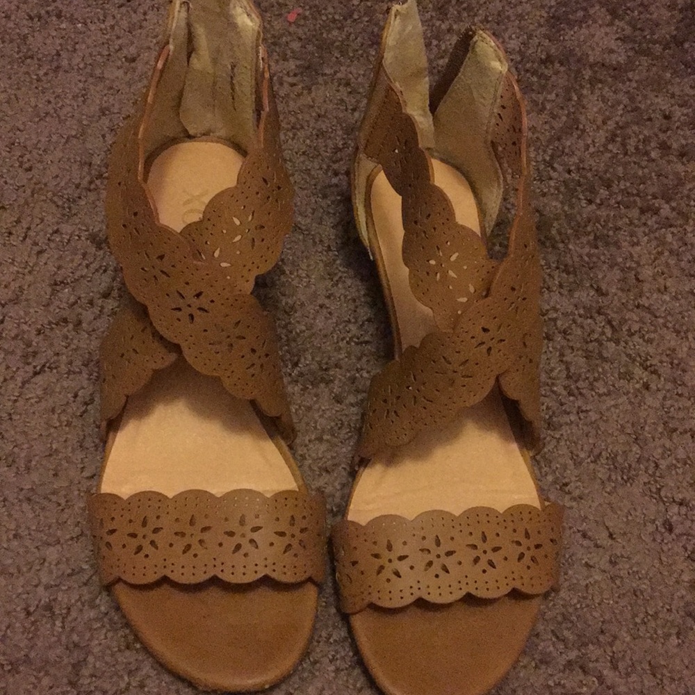 Brown cross sandals